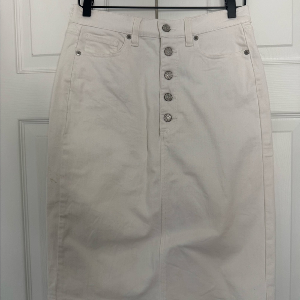 Banana Republic Factory white denim Skirt